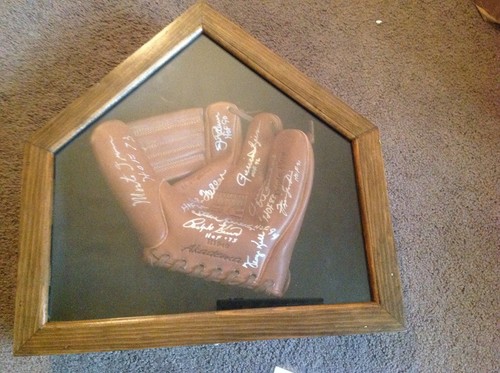 Hof cooperstown glove - cooperstown, signed