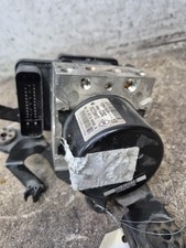 Bloc ABS (freins anti-blocage)