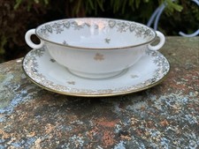 Ancienne Tasse À Bouillon