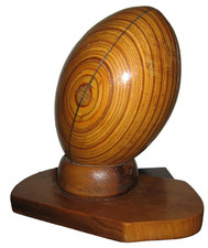 SCULPTURE TROPHEE BALLON DE