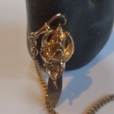 Clavet, Crochet, Chaîne