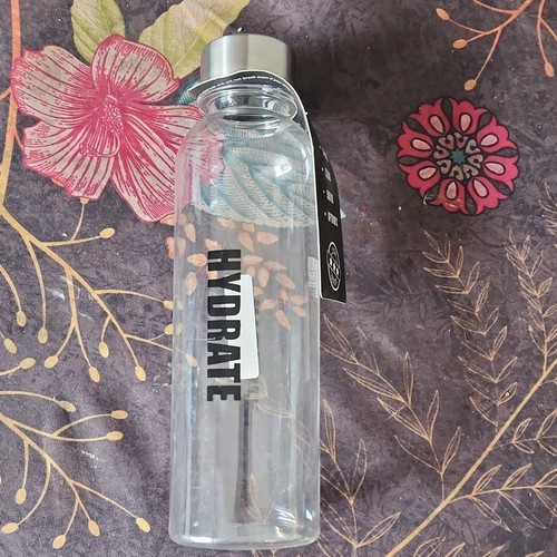 Bouteille eau transparente - à,