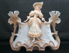 Très belle jardinière biscuit polychrome Art nouveau marquise