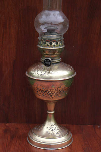 Magnifique lampe pétrole - magnifique,