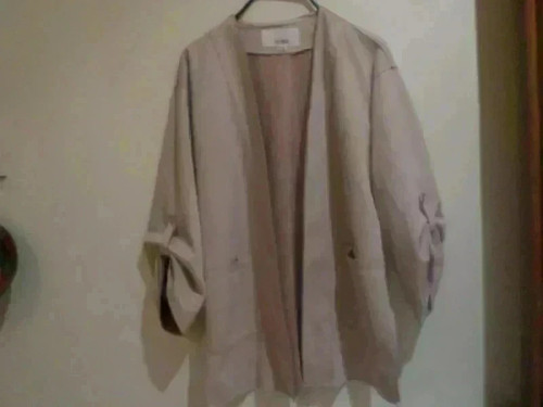 Magnifique veste neuve taille - magnifique,
