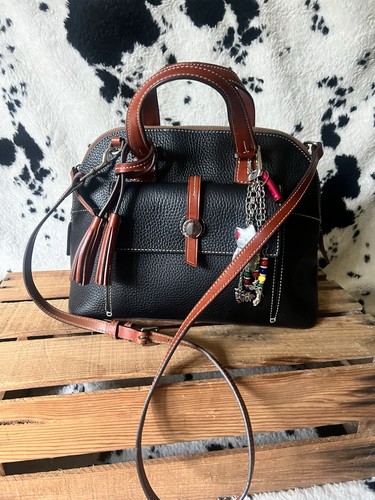 Dooney bourke blk pebble - dooney, &