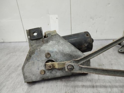 Moteur essuie glace avant