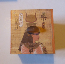 JOLIE BOÎTE CARTONNEE  MOTIFS