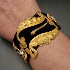 Ancien Bracelet de boucle de ceinture en métal doré, strass et veloure