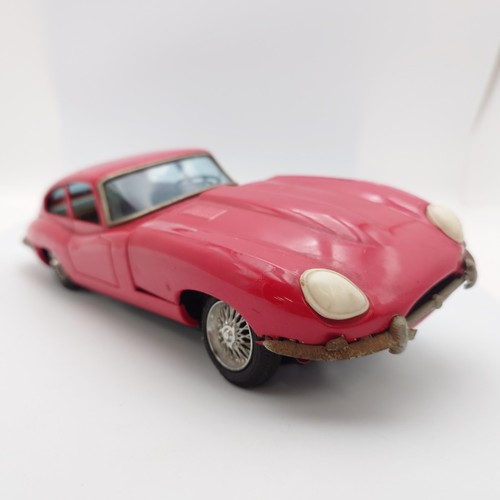 Ancienne voiture jouet - , en