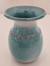 Vallauris? Signée à identifier - Jolit pot terre rouge émaillée bleu en nuances