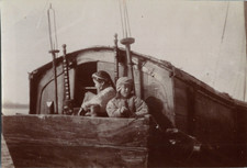 Chine, Portrait d'enfants sur une péniche, Vintage print, circa 1900 Tirage