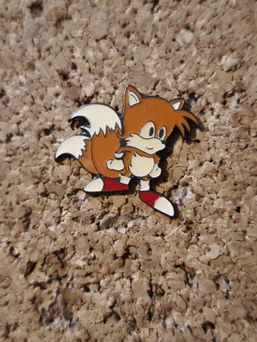 Pin sonic sega console jeux - sonic,