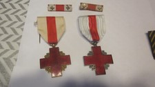 2     MEDAILLES  CROIX  ROUGE AVEC RAPPEL BRONZE ET ARGENT