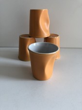 4 TASSES DESIGN GOBELETS