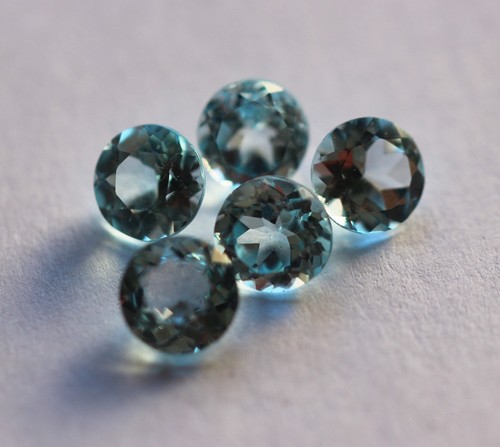 Topaze bleue calibrée - mm,