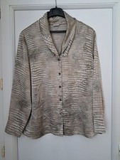 Chemise taille 48 beige "serpent"