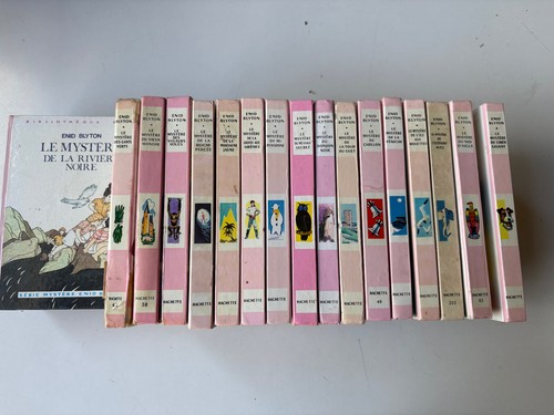 Lot livres bibliotheque - 17,