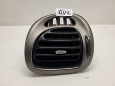 Grille aération avant