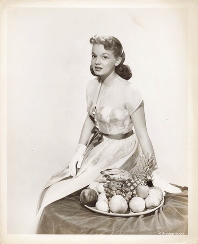 Joan evans roseanna - joan,
