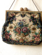 Magnifique petit sac en tapisserie fin XIXe