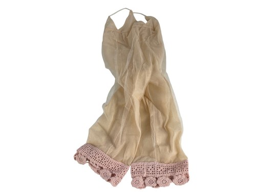 Vêtements poupée une - vêtements,