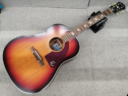 Guitare acoustique électrique
