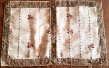 Tissus  XIXe en coton brodé