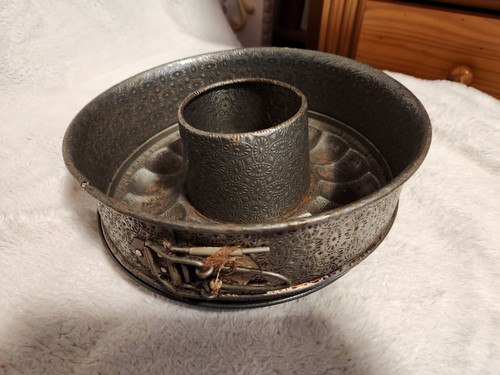 Ancien moule gâteau fer - en,