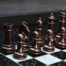 Jeu d'échecs avec rangement