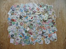 lot vrac de 900 timbres différents du monde entier