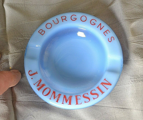 Beau cendrier publicitaire