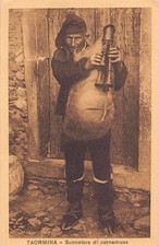 Italia - TAORMINA (ME) Suonatore di cornamusa - Bagpipe player