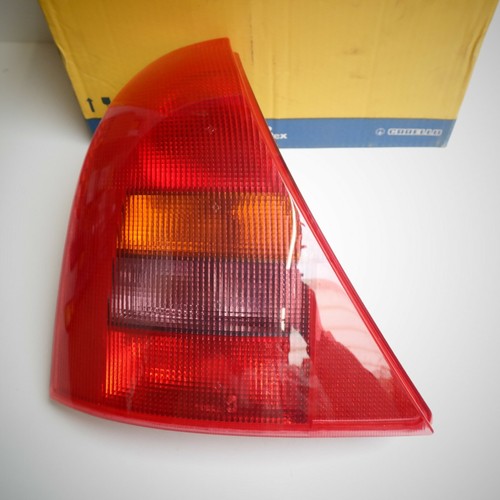 Renault clio feu arriere - v6,