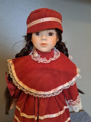 Poupée tête mains - tête, et
