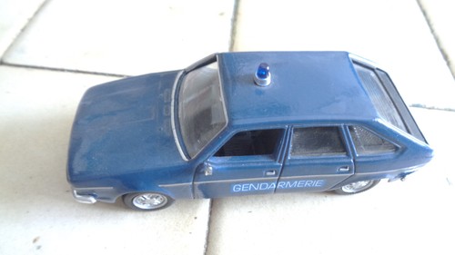 Norev r30 gendarmerie 1 43 - norev,