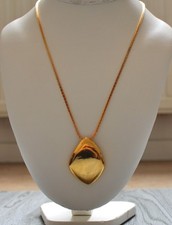 Pendentif parfumeur, chaine