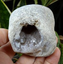 Galet Géode de Calcédoine Etretat 7x6cm France collection ancienne mineral reiki