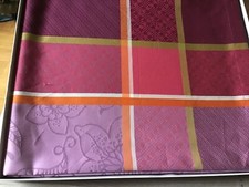 ANNE de SOLÈNE nappe carré