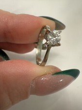 Bague En Or Blanc 18 Carats