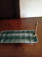 bac à glaçons vintage en aluminium avec levier doré