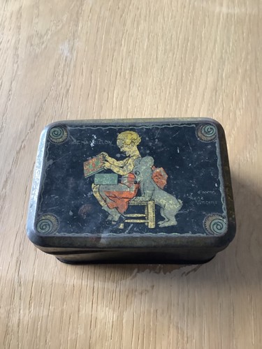 Ancienne petite boite tole - en,