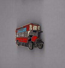 pin's ancien bus anglais - Brymay (signé démons et merveilles) longueur: 3,2 cm