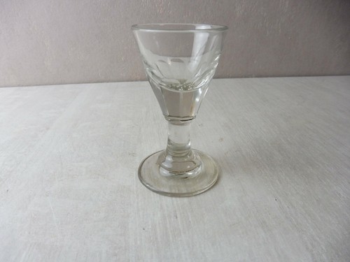 Ancien petit verre liqueur - ancien,
