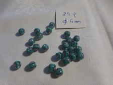 lot 25 perles en verre genre