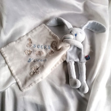 Ancien doudou lapin bleu ciel