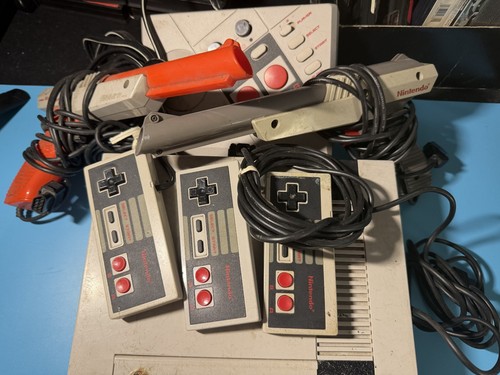 Nintendo nes 001 console lot - console,