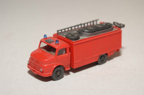 Wiking mercedes benz - wiking,
