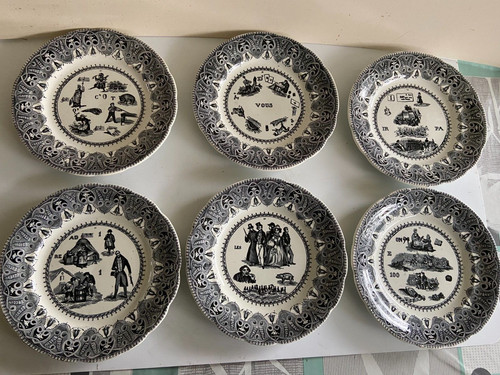 Lot assiettes originales - 6,