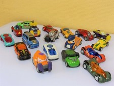 LOT 18 VOITURES MAJORETTE FICTION 